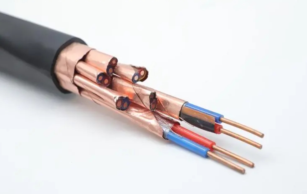 廣東電纜提示在進行家居裝修時需要如何加裝線路.jpg 廣東電纜提示在進行家居裝修時需要如何加裝線路.jpg